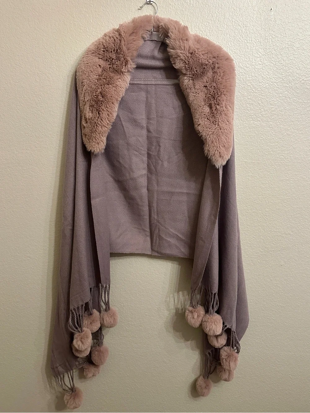 Mauve Faux Fur Collar Wrap Shawl Cape Pom Pom Fringe One Size